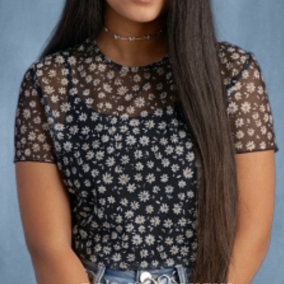 H&M Daisy Print Crop Top - Picture 4 of 13